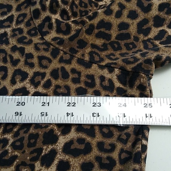 TORRID 3 LEOPARD PRINT, STRETCHY SOFT VERY THICK JERSEY KNIT BOBMBER JACKET - Picture 5 of 9